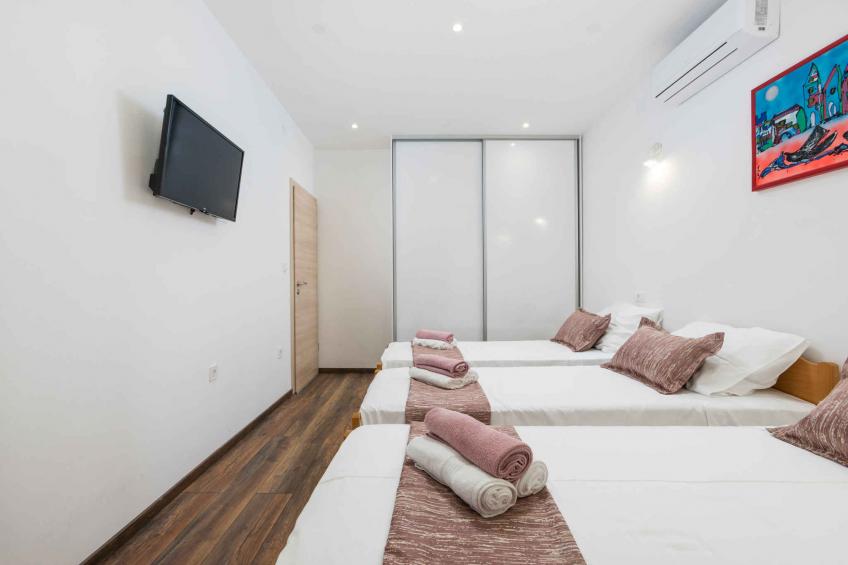 Holiday home with pool, with sea view - BF-GWZNZ - foto 49