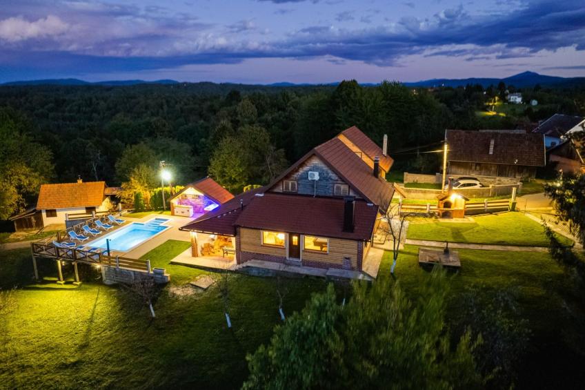 Mala vila Rebeka -großer SwimmingPool - foto 2