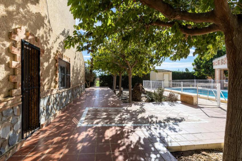 Maison à Dolores - foto 8