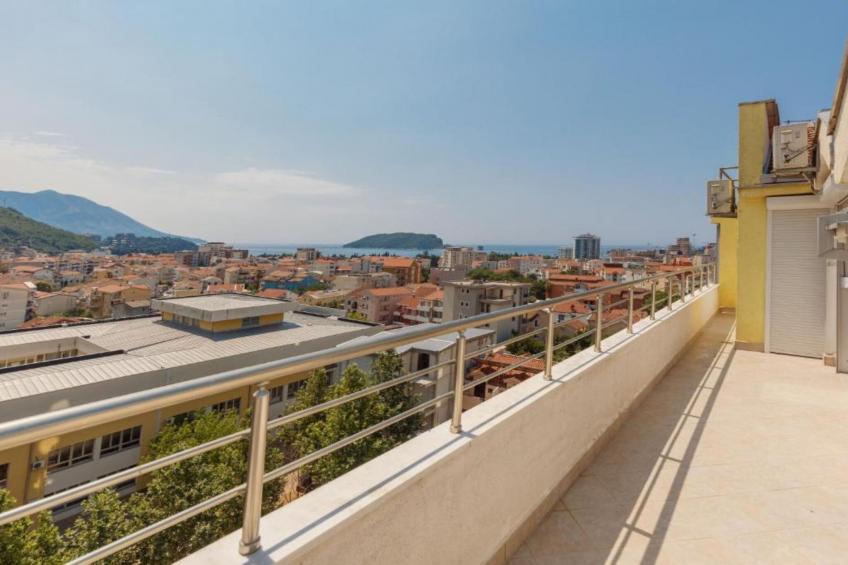 Stylish Budva Apartment with Panoramic Views - Two Bedroom Apartment - foto 14