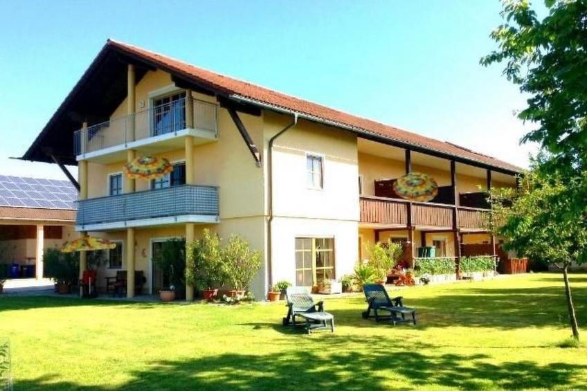 Appartementhaus mit Balkon und Gemeinschaftsgarten - foto 13