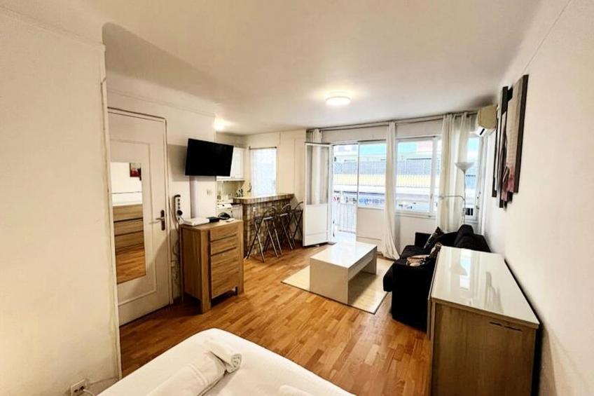 Résidence Studio Climatisé En Plein Centre Ville De Cannes à 2 Pas De Rue D'antibes - foto 18