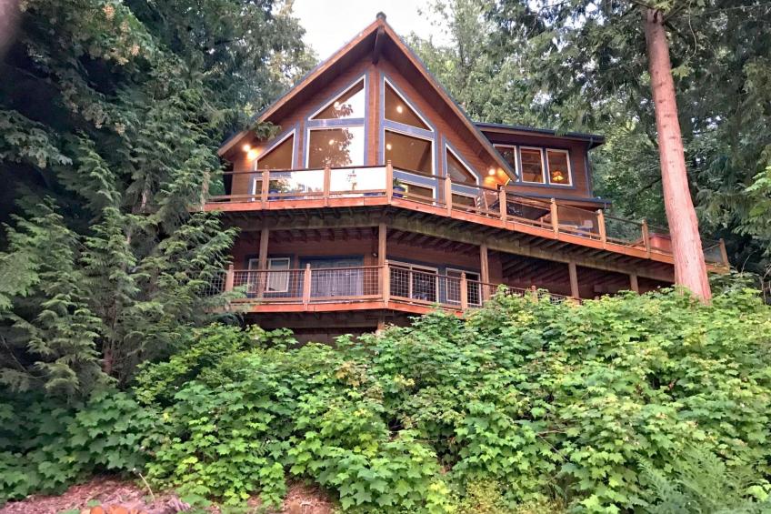 Wunderschöne Hütte am See