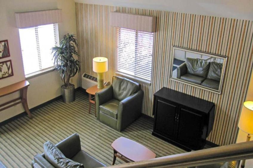 1 Queen Bed | Mob Acc Tub Ste Nsmk Sb Micfri - foto 55