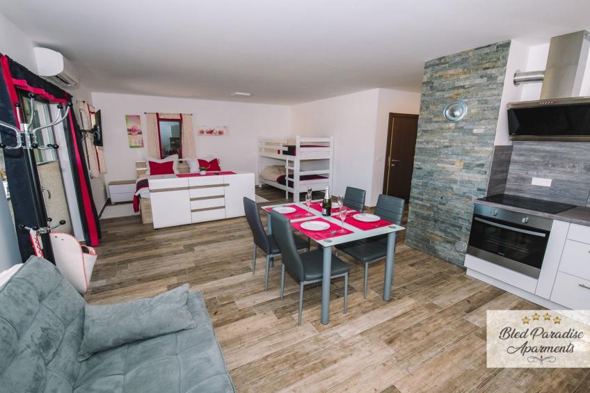 Bled Prestigious and Stylish Apartments - Classic Studio Apartment  with Terrace (owner 1) - foto 3