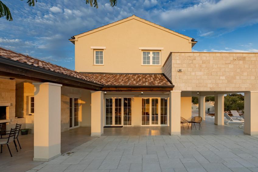 VILLA ROYAL STONE