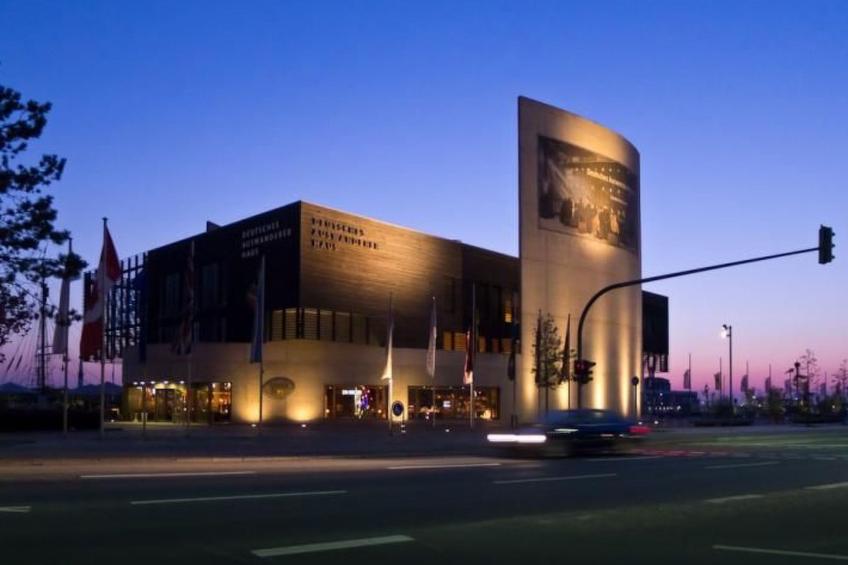 Zentrale Wohnung mit Klavier, Kunst und Design - foto 21