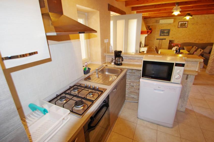 in Kavran mit Terrasse und Grill - foto 24