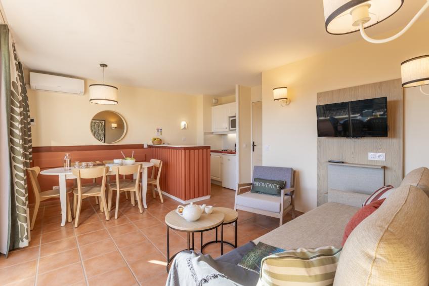 Pierre & Vacances Village Pont Royal en Provence Apartment 8 people - 2 bedrooms + 1 sleeping alcove - Balcony - Air-conditioned - Renovated - foto 21