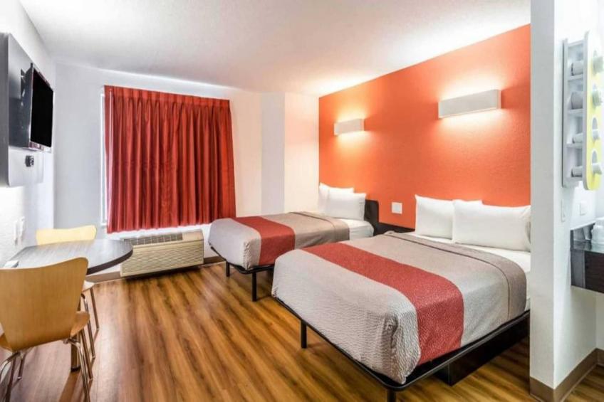 2 Full Beds  Non-Smoking
