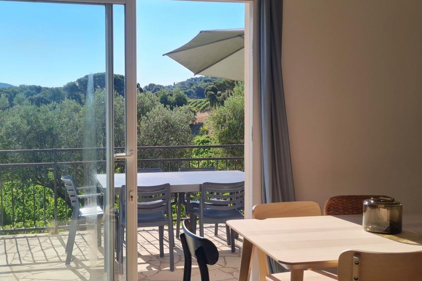 im Herzen der Weinberge, schattige Terrasse umgeben von Grün, Pool - foto 10