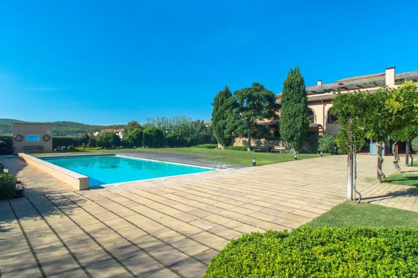 Costabravaforrent Segalar 9, für 4, Gemeinschaftspool