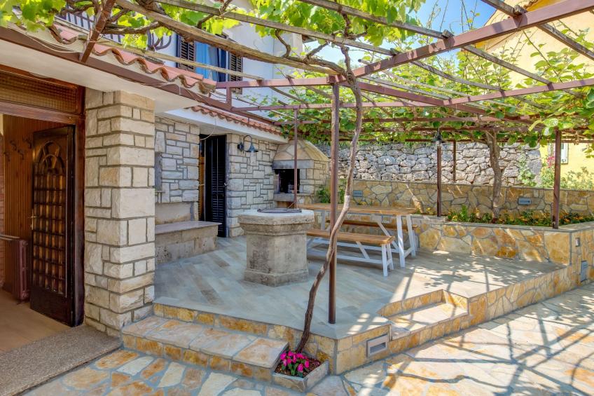 mit großem Garten und Pool - foto 10