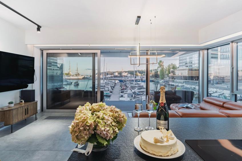 Yacht Park Apartment mit Panoramablick auf den Yachthafen in Gdynia, POLEN