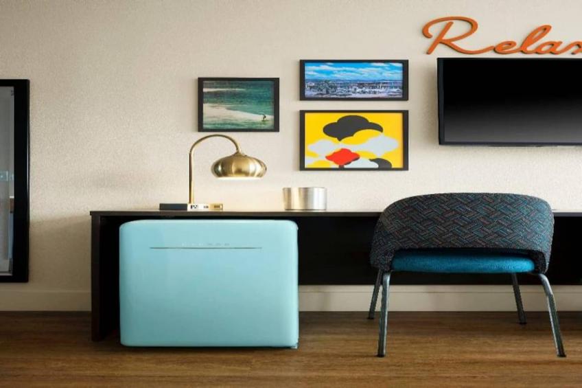 2 Full Beds  New 60s Retro-Style Decor - foto 21