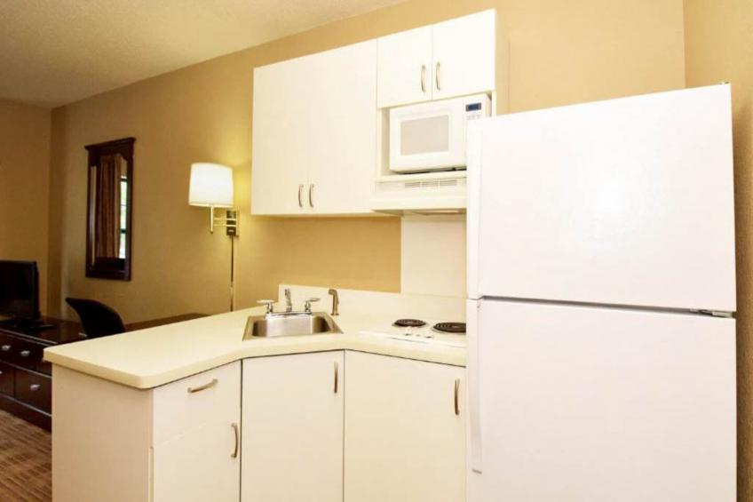 1 Queen Bed | Non-Smoking, Kitchen, Sofa-Bed - foto 11