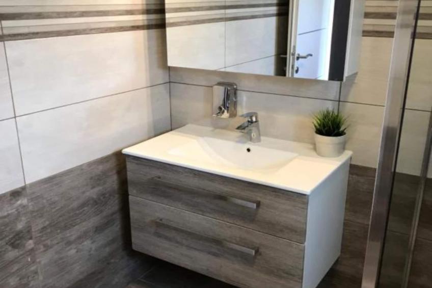 Villa Rubčić - Double room with Terrace and Poold View - (8) - foto 12