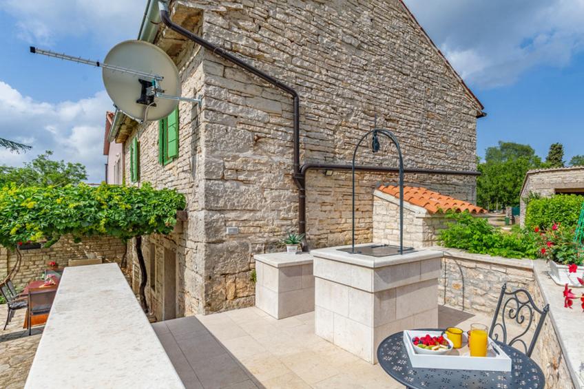 Courtyard Ivini - foto 25