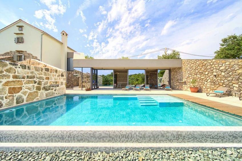 Villa met zwembad en airconditioning - BF-6BC98 - foto 13