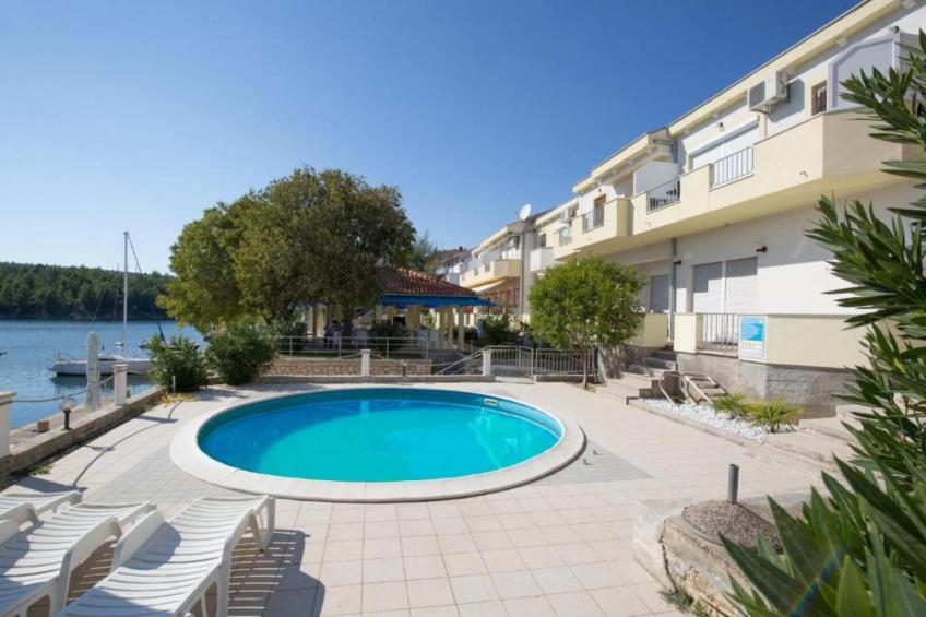 Apartment with Pool View - foto 21