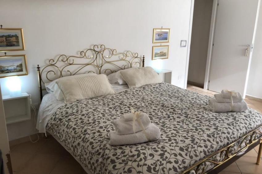 Geräumige und helle Wohnung in Mehrfamilienhaus mit Aufzug - foto 4