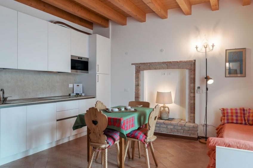 Zweizimmerwohnung mit zwei Einzelbetten und Schlafsofa