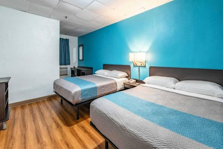 2 Full Beds  Non-Smoking - foto 14