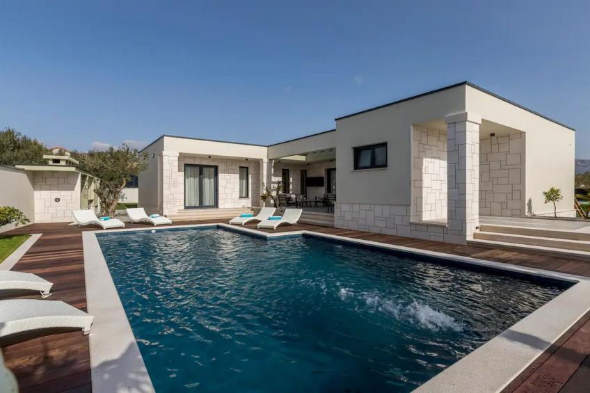 Sophisticated Oasis Residence Villa with Pool - Three Bedroom Villa with Pool - foto 30