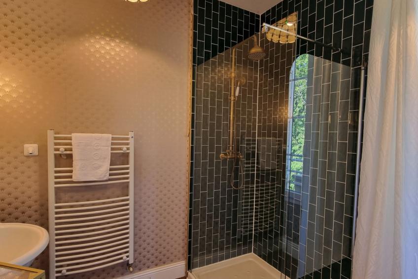 8-Zimmer-Schloss mit Pool und eigenem Park - foto 47