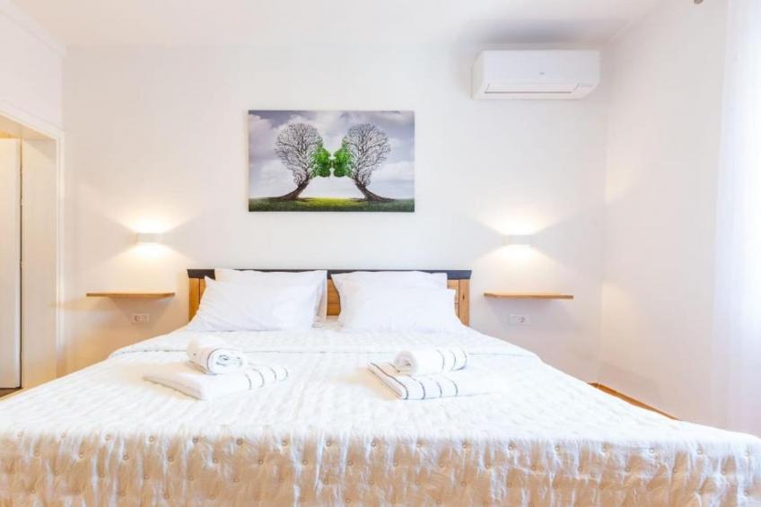 Peaceful Murvica Villa Pool, Garden, and Modern Comfort - Two Bedroom Holiday Home with Private Pool - foto 11