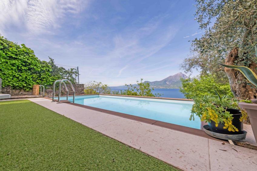 Privater Pool und herrlicher Seeblick - foto 8