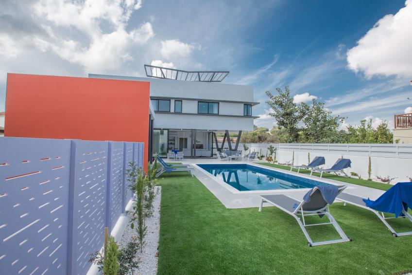 Neue, luxuriöse 3-Schlafzimmer-Villa in Protaras Zentrum - foto 24