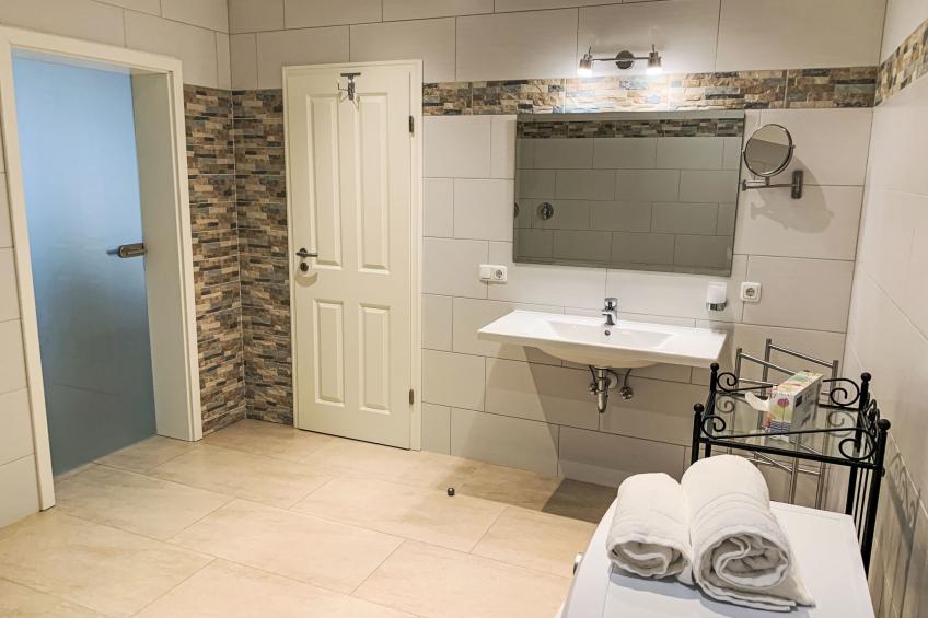 Modern eingerichtete Suite mit Terrasse - foto 31