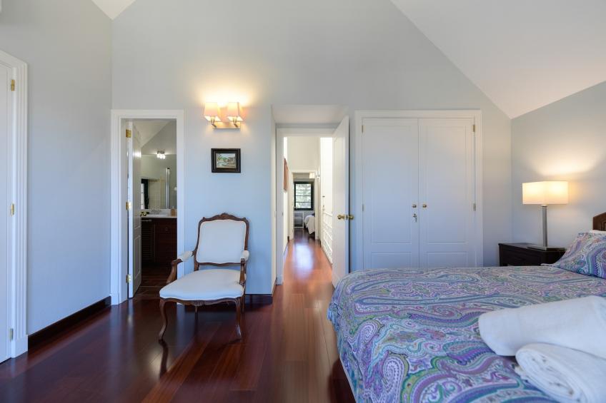 House with cozy garden BBQ and free parking - foto 24