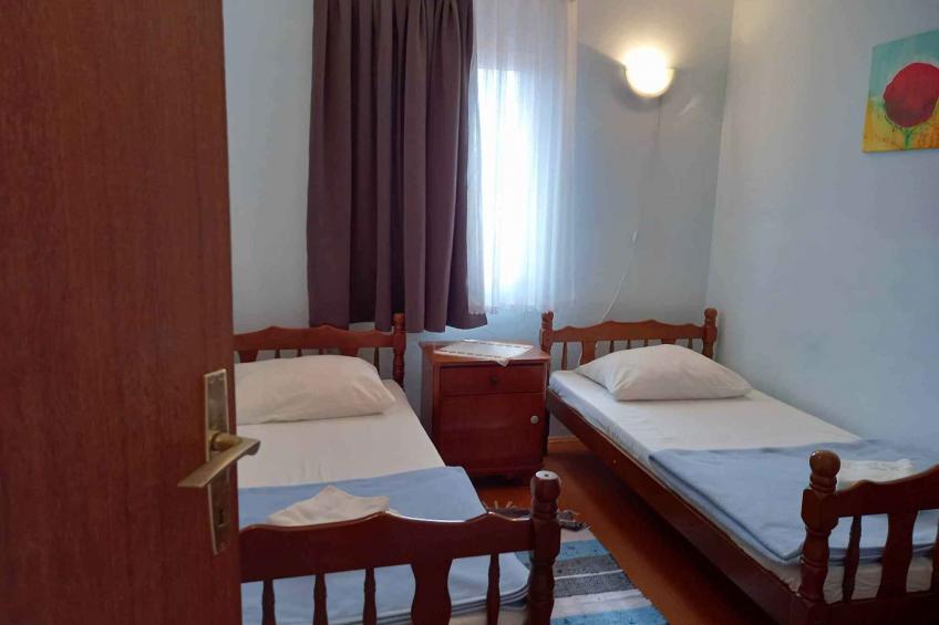 Holiday house with barbecue and air conditioning - BF-HTRK - foto 29