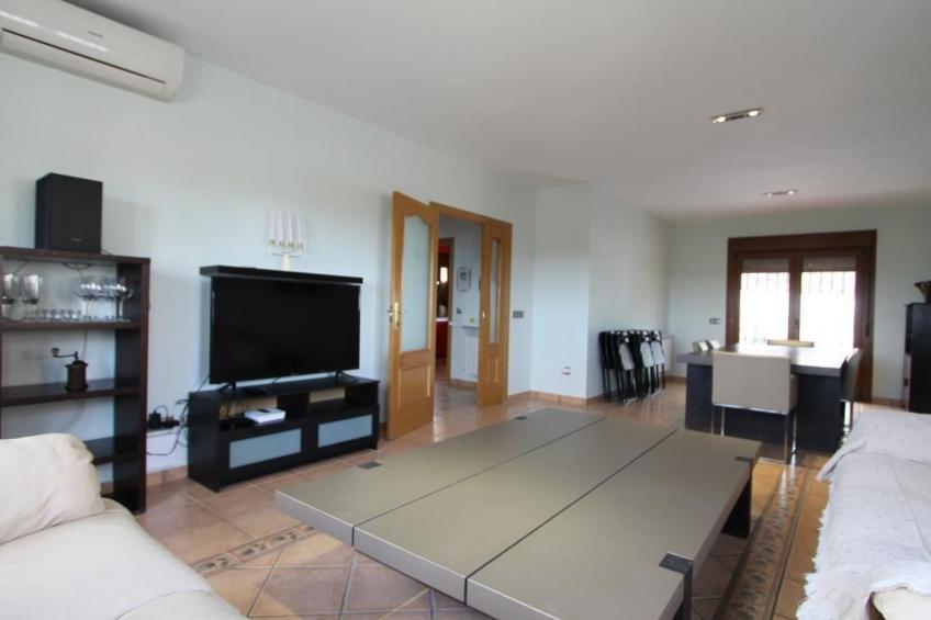 in Seseña mit großem Garten - foto 11