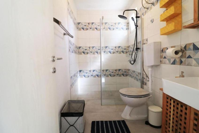 House Leta Cozy Hideaway with Pool - Four Bedroom Holiday Home with Pool - foto 13