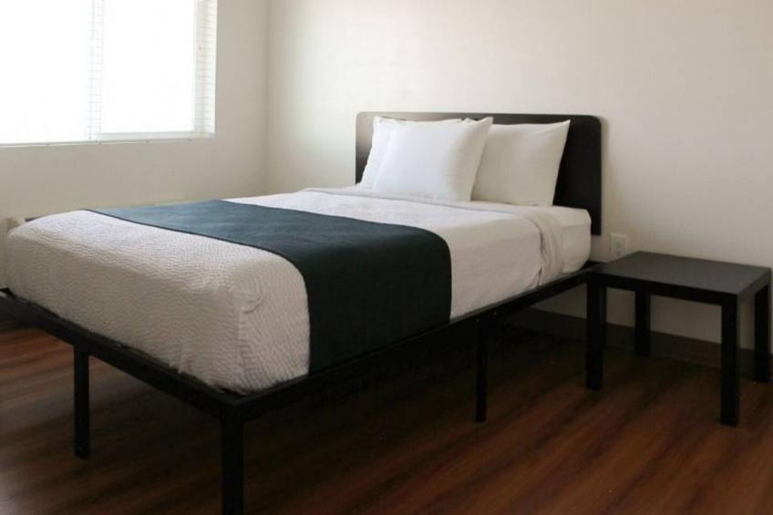 1 Queen Bed  Non-Smoking - foto 4