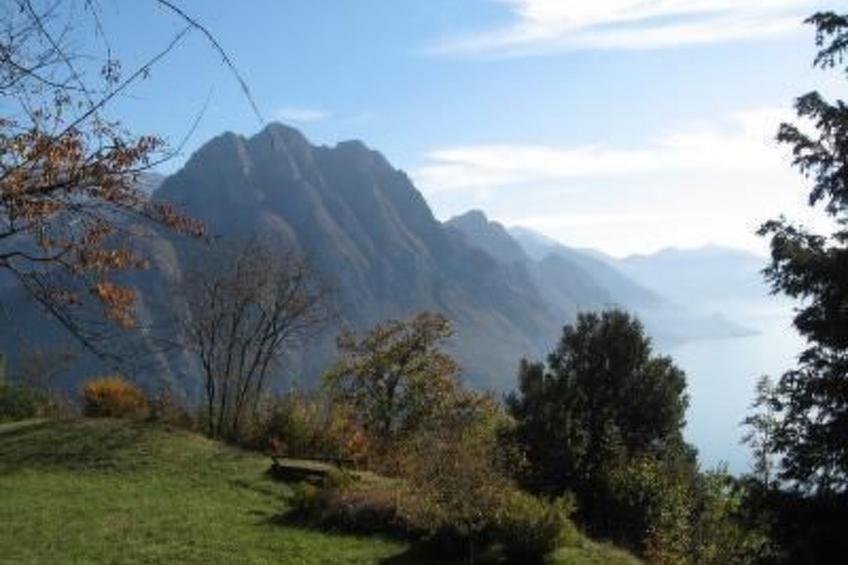 in Panoramalage in Solto Collina