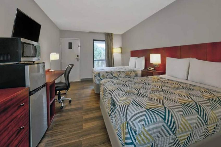 2 Queen Beds  Non-Smoking Micfridge - foto 7