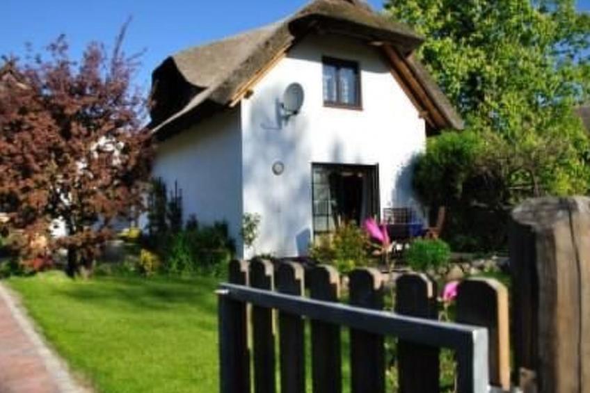 Schönes Ferienhaus mit Terrasse und Grill