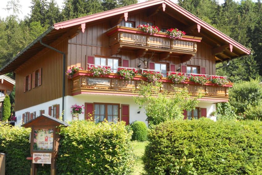 Komfortable Ferienwohnung mit herrlichem Bergblick
