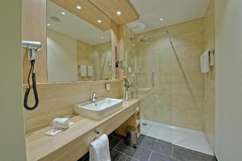 Sunday Hotel Stade Widukind Superior Room - foto 7
