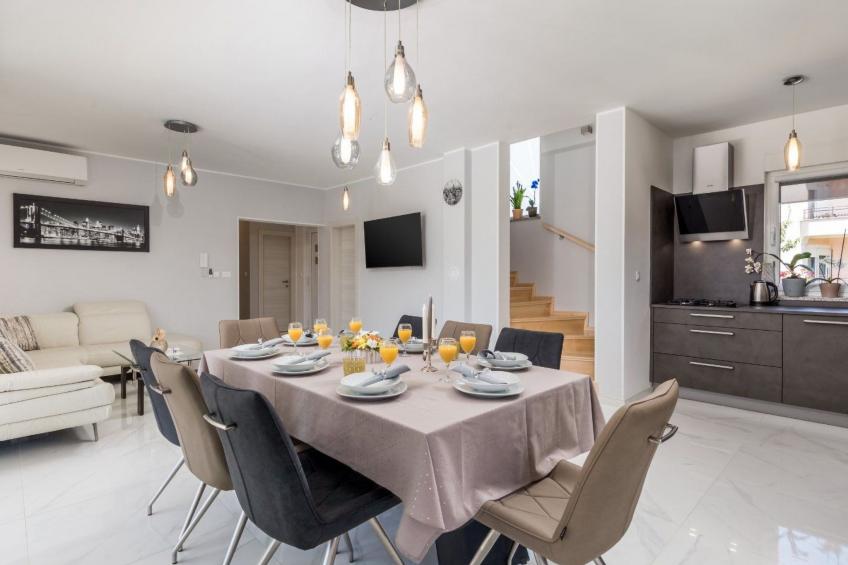 Schönes Haus für 8 Personen mit großem Schwimmbad - foto 7