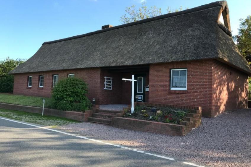 Gemütliches Reetdachhaus in Schleswig-Holstein