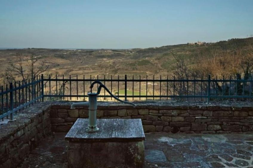 in Kostanjica mit Grill, Terrasse und Garten - foto 47