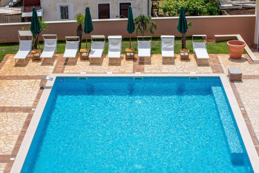 Vakantiewoning met zwembad - BF-XNT3M - foto 14