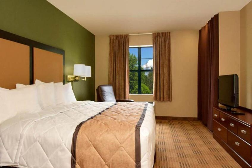 1 Queen Bed | Non-Smoking, Kitchen - foto 21