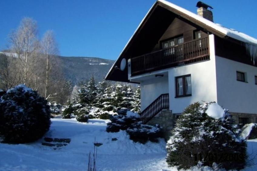Chalet "Chestnut cottage" in den Bergen.