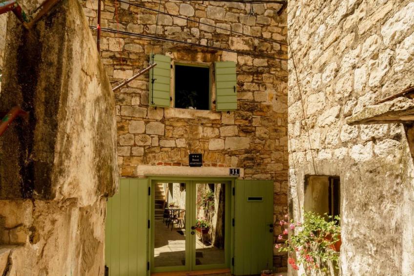 Haus in Kastel Sucurac mit Garten und BBQ - foto 29